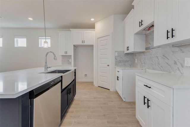 1131 Santee Court, Rosharon, TX 77583