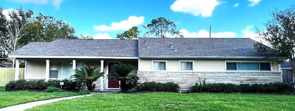 1430 Freedonia Drive, Houston, TX 77055