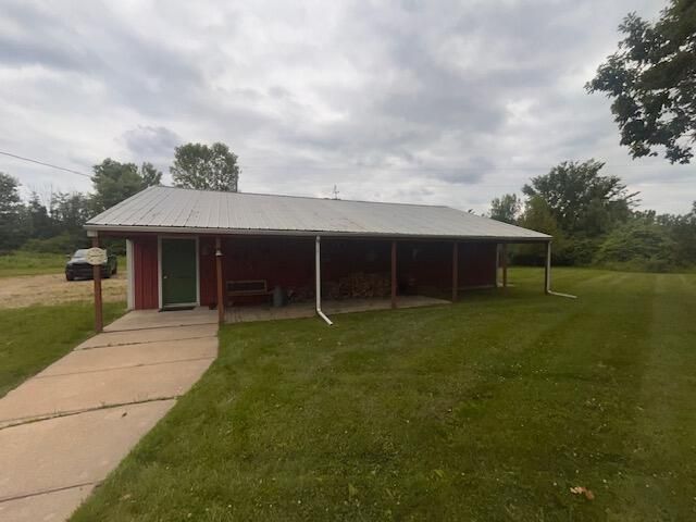 36961 39th Avenue, Paw Paw, MI 49079