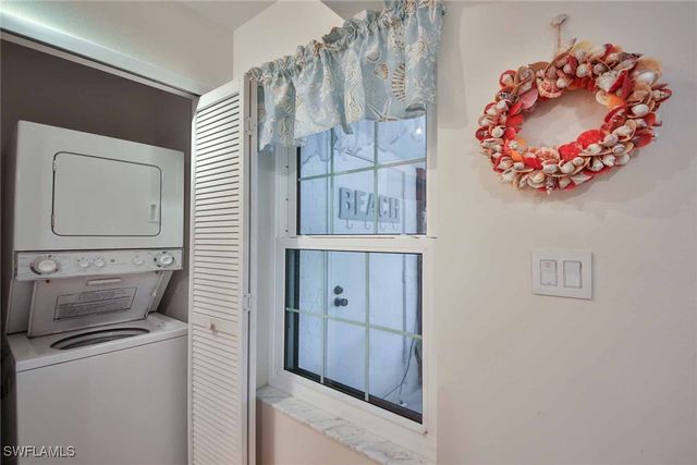 68 Marco Villas DR R-5, Marco Island, FL 34145