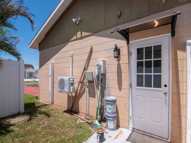 6317 FROST DRIVE, Tampa, FL 33625