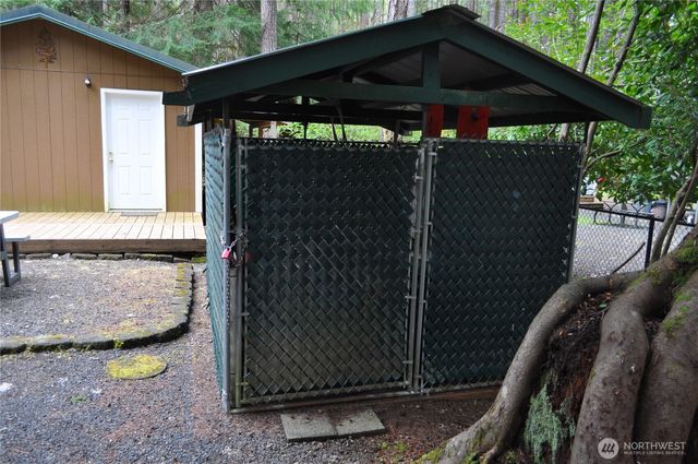 210 N Dow Creek Drive, Hoodsport, WA 98548