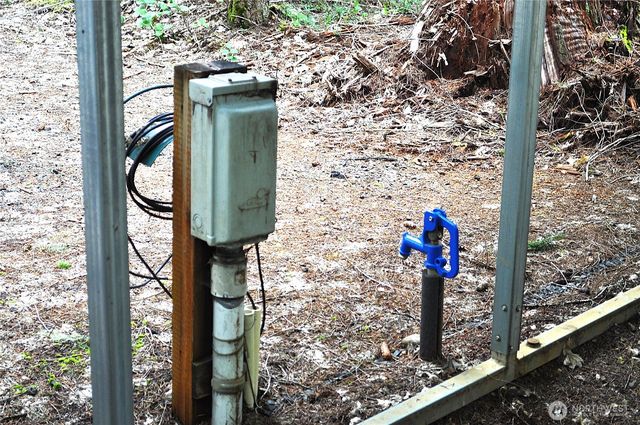 210 N Dow Creek Drive, Hoodsport, WA 98548