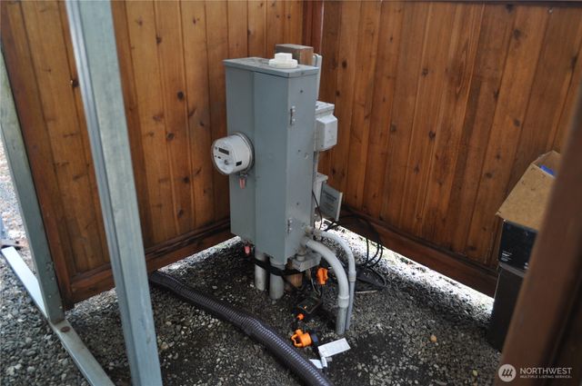 210 N Dow Creek Drive, Hoodsport, WA 98548