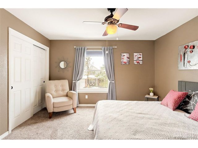 869 Shadowstone Dr, Highlands Ranch, CO 80129