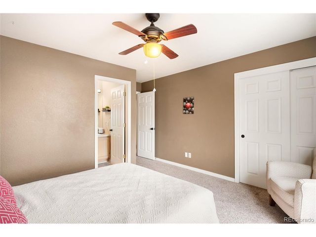 869 Shadowstone Dr, Highlands Ranch, CO 80129