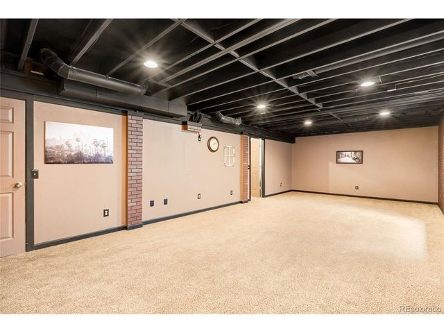 869 Shadowstone Dr, Highlands Ranch, CO 80129
