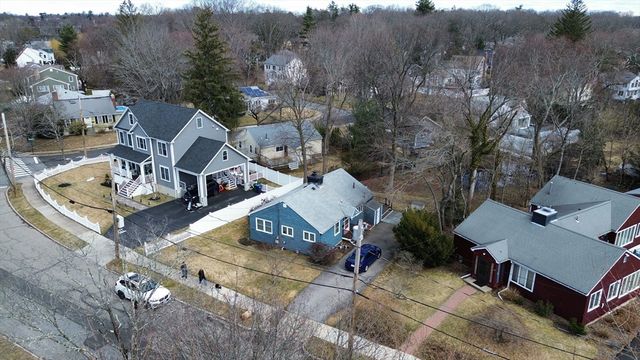 176 Upland Ave Single Fam, Newton, MA 02461