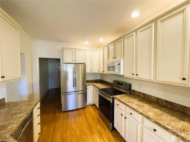 3003 Pearson Farm Drive, Browns Summit, NC 27214