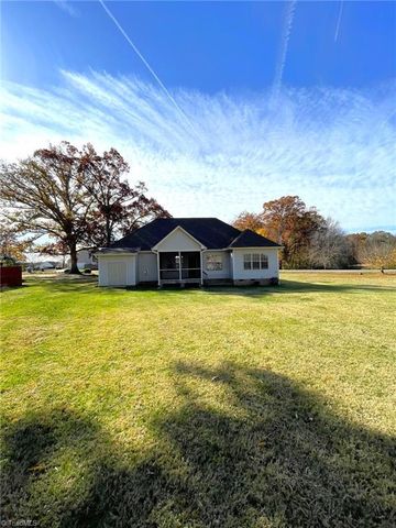 3003 Pearson Farm Drive, Browns Summit, NC 27214