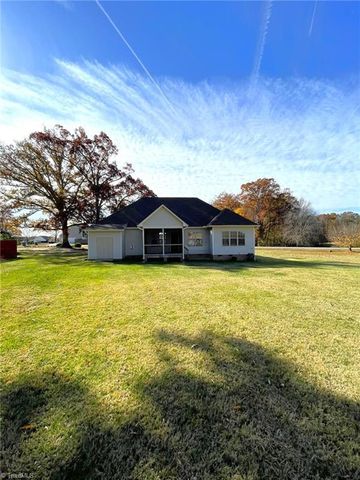 3003 Pearson Farm Drive, Browns Summit, NC 27214