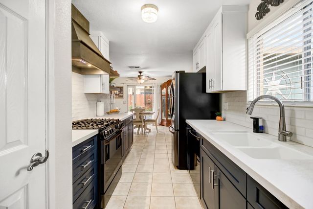 6949 Franela Way, Citrus Heights, CA 95621