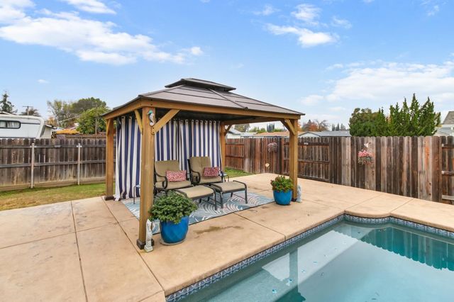 6949 Franela Way, Citrus Heights, CA 95621