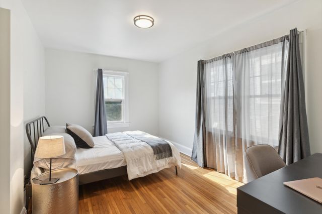 955 17th Avenue SE, Minneapolis, MN 55414