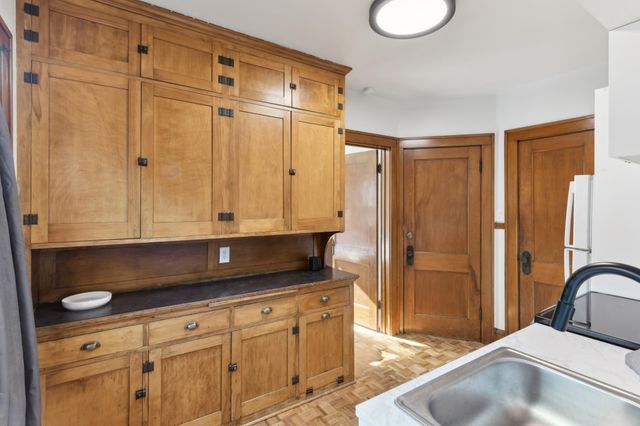 955 17th Avenue SE, Minneapolis, MN 55414