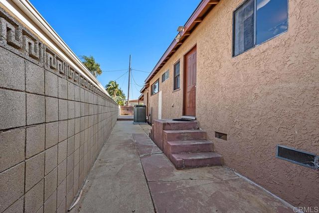 110 S Hanford Street, San Pedro, CA 90732