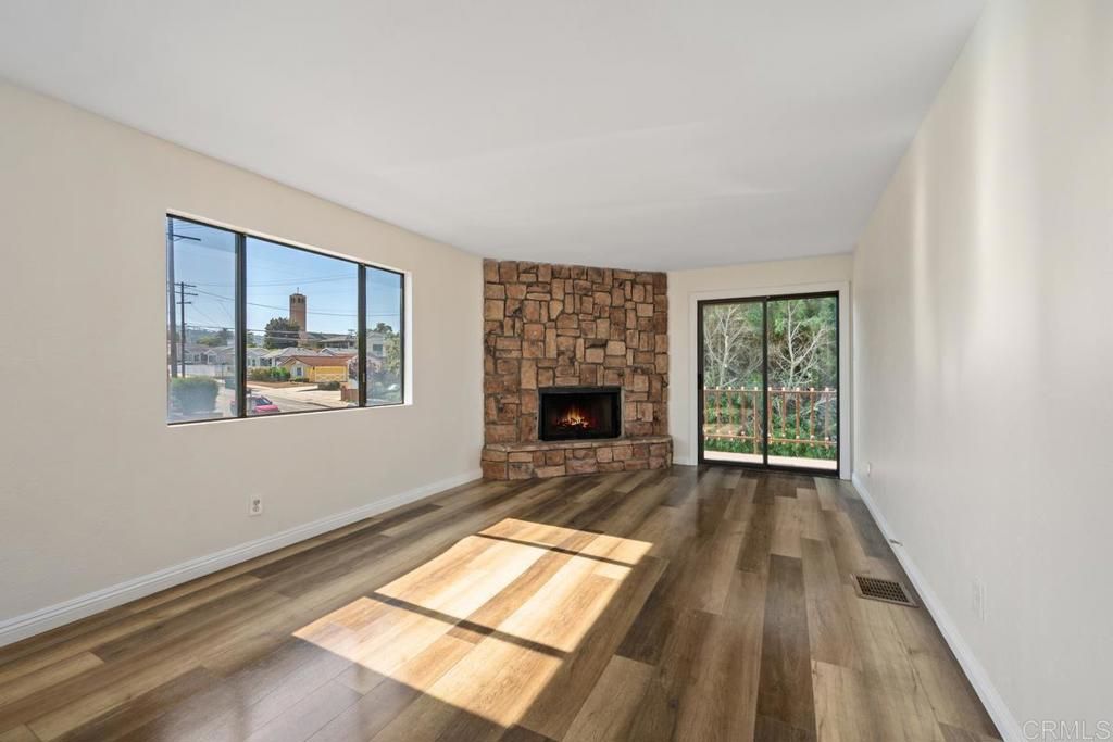 Image 12 of property listing at 110 S Hanford Street, San Pedro, CA 90732