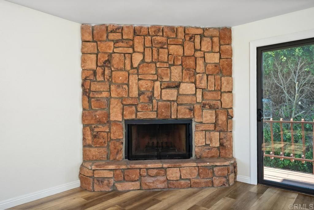 Image 13 of property listing at 110 S Hanford Street, San Pedro, CA 90732