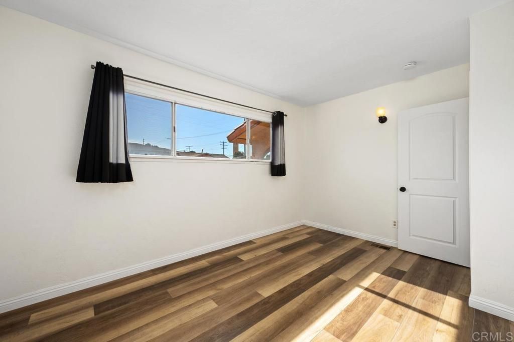 Image 18 of property listing at 110 S Hanford Street, San Pedro, CA 90732