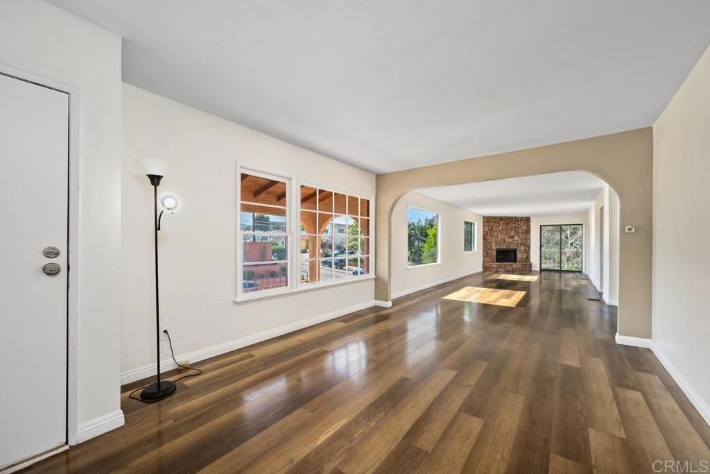 Image 9 of property listing at 110 S Hanford Street, San Pedro, CA 90732