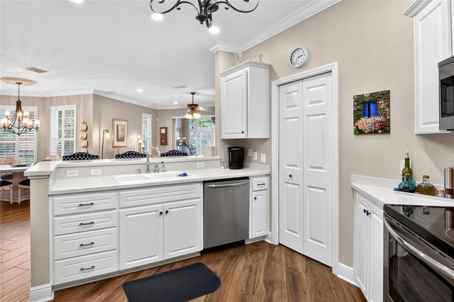 606 GRASSLANDS VILLAGE CIRCLE, Lakeland, FL 33803