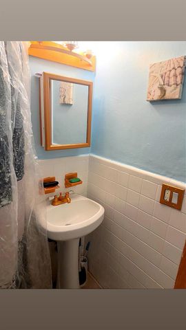 3650 NW 44th Avenue, Lauderdale Lakes, FL 33319