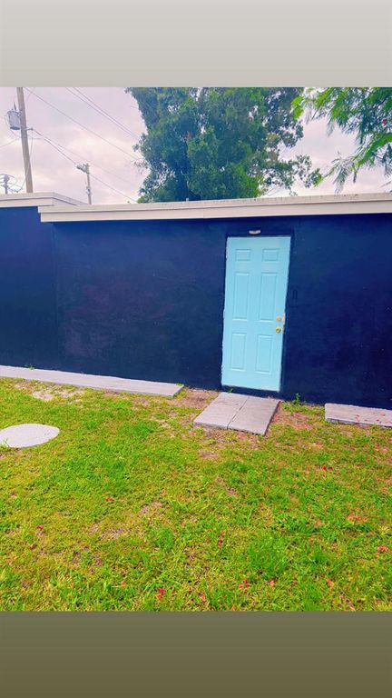 3650 NW 44th Avenue, Lauderdale Lakes, FL 33319
