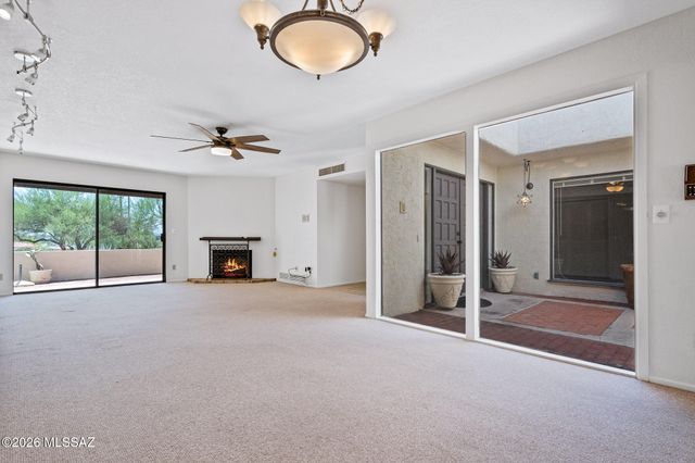 7568 N Palm Circle, Tucson, AZ 85704