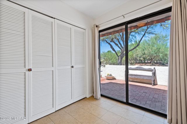 7568 N Palm Circle, Tucson, AZ 85704