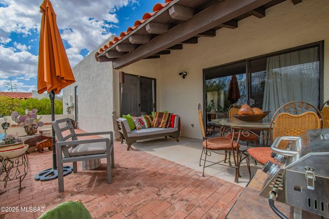 7568 N Palm Circle, Tucson, AZ 85704