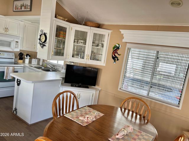 111 S GREENFIELD Road 811, Mesa, AZ 85206