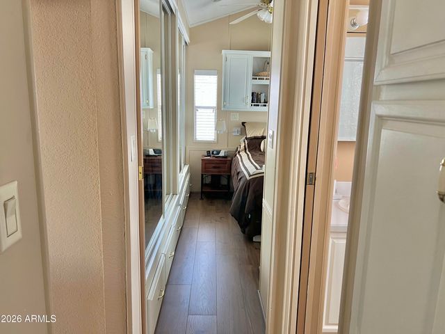 111 S GREENFIELD Road 811, Mesa, AZ 85206