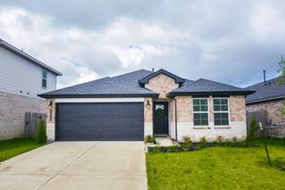 1035 Vista Pointe Drive, Fresno, TX 77545