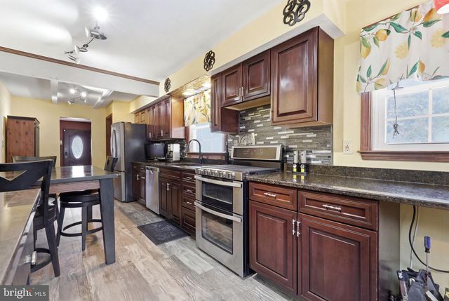 26 CENTURY WAY, Hamilton, NJ 08690