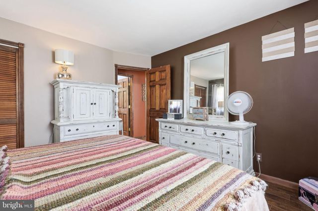 26 CENTURY WAY, Hamilton, NJ 08690