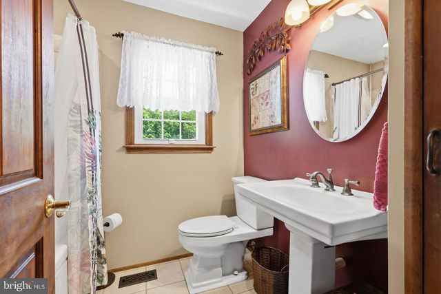 26 CENTURY WAY, Hamilton, NJ 08690