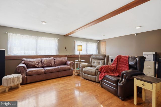 26 CENTURY WAY, Hamilton, NJ 08690