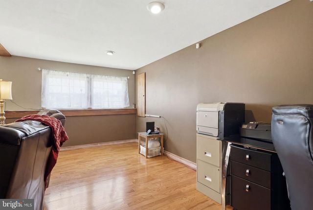 26 CENTURY WAY, Hamilton, NJ 08690