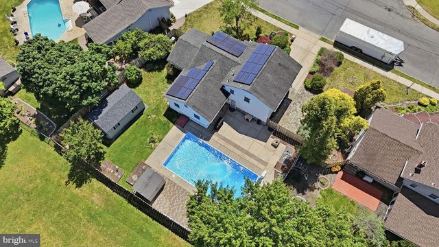26 CENTURY WAY, Hamilton, NJ 08690