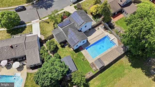 26 CENTURY WAY, Hamilton, NJ 08690