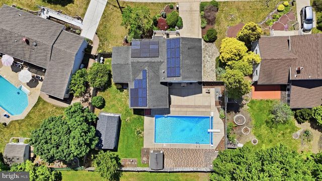 26 CENTURY WAY, Hamilton, NJ 08690