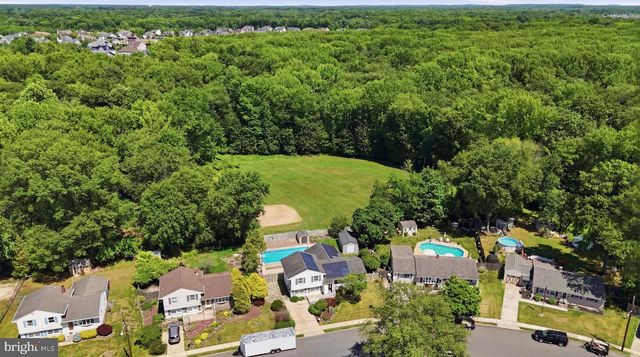 26 CENTURY WAY, Hamilton, NJ 08690