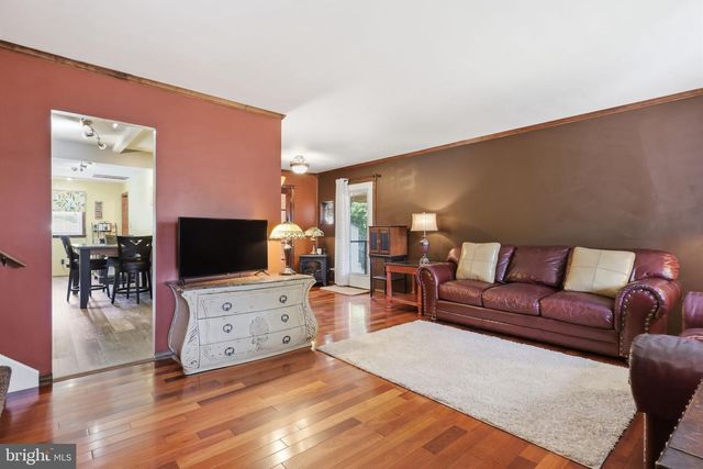 26 CENTURY WAY, Hamilton, NJ 08690