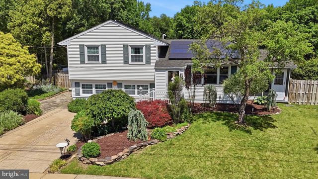 26 CENTURY WAY, Hamilton, NJ 08690
