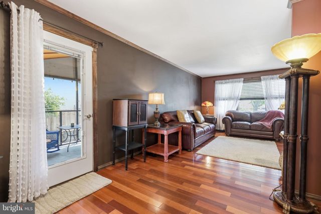 26 CENTURY WAY, Hamilton, NJ 08690