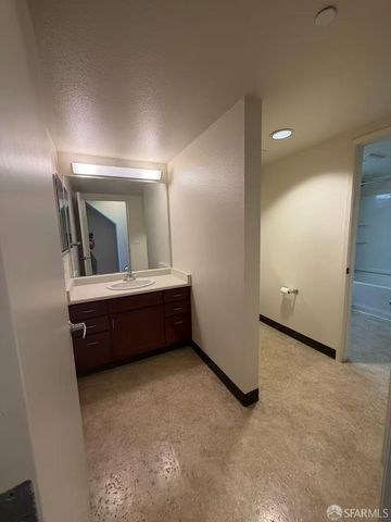 1780 Bancroft Avenue 354, San Francisco, CA 94124