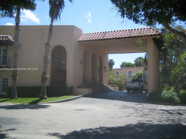 10744 N Kendall M-18, Miami, FL 33176