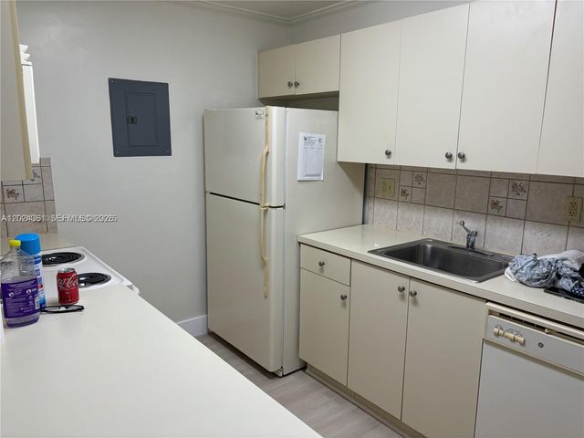 10744 N Kendall M-18, Miami, FL 33176