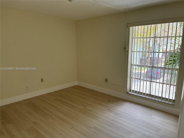 10744 N Kendall M-18, Miami, FL 33176