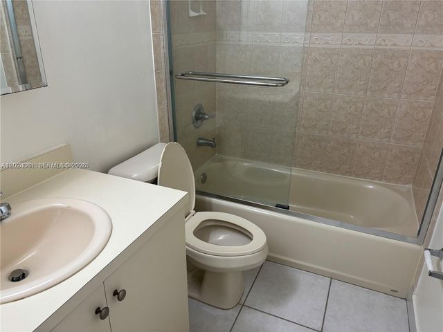 10744 N Kendall M-18, Miami, FL 33176